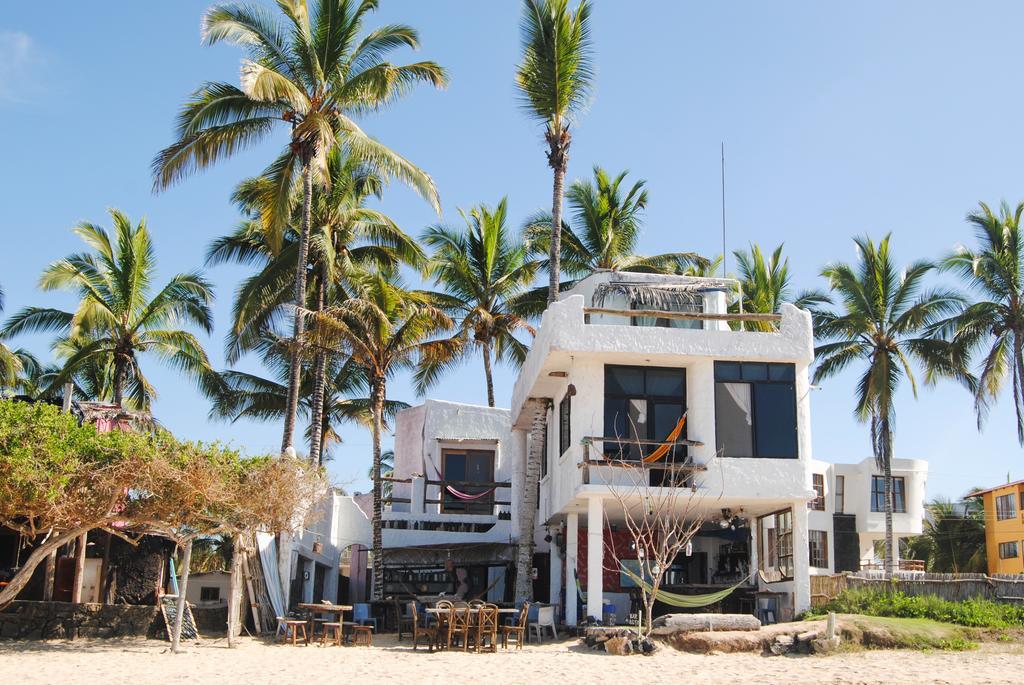 Hotel Hostal Galapagos By Bar De Beto Puerto Villamil Exterior foto